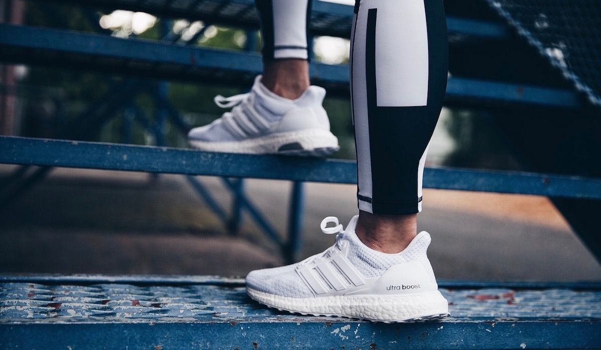 Adidas ultra boost triple white kanye best sale