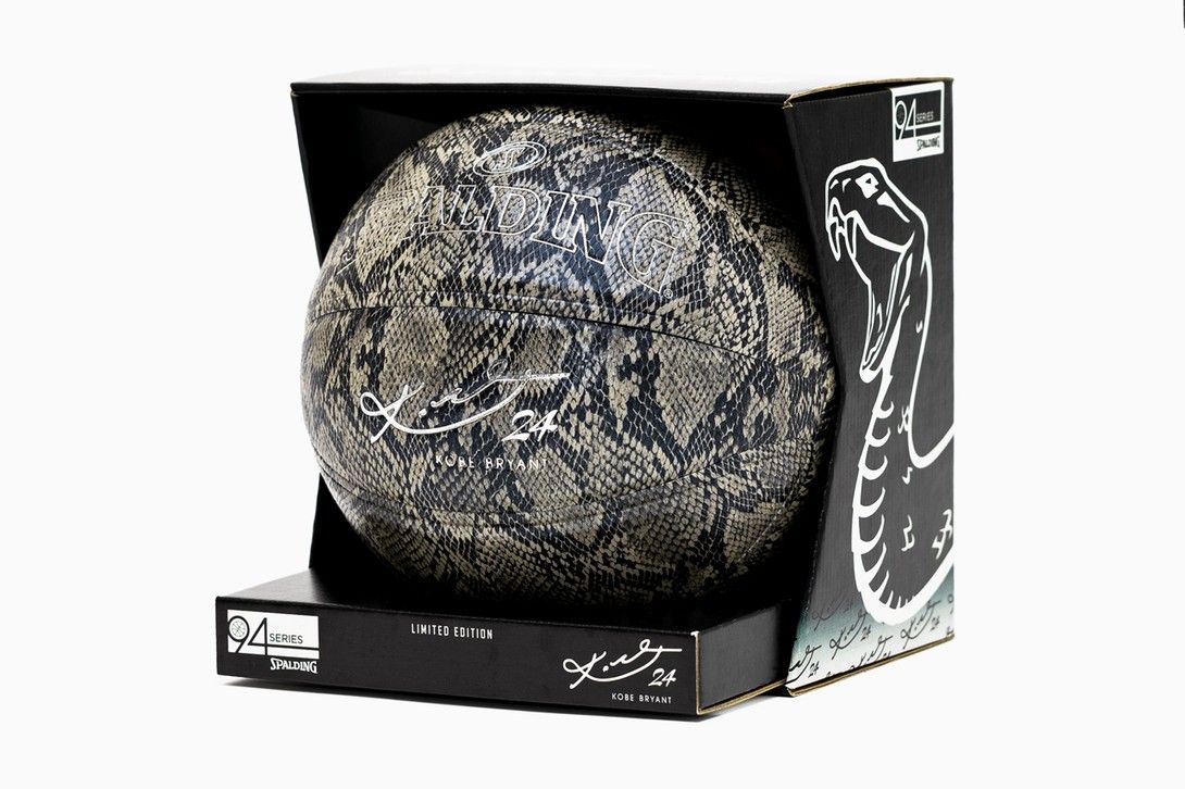 Spalding presents the ball dedicated to Kobe Bryant