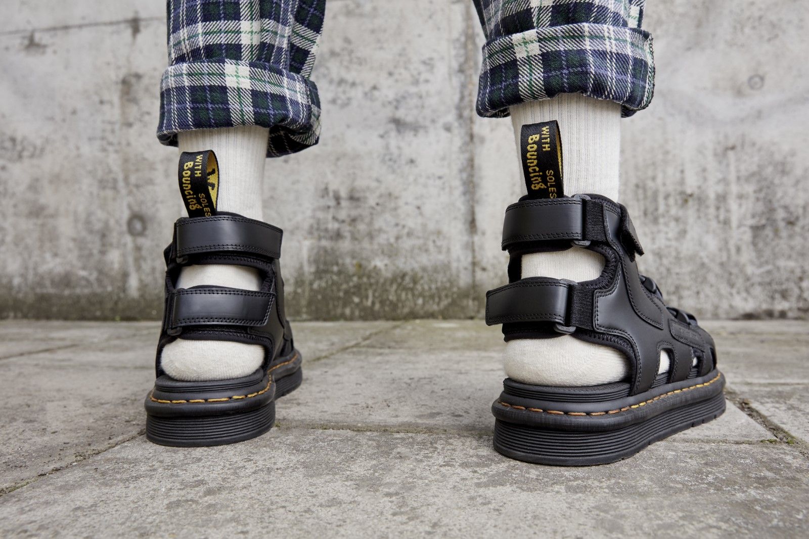 【定価¥30,800】 SUICOKE × Dr. Martens BOAK Suicoke Boak Leather Strap Sandals in Black | Dr. Martens