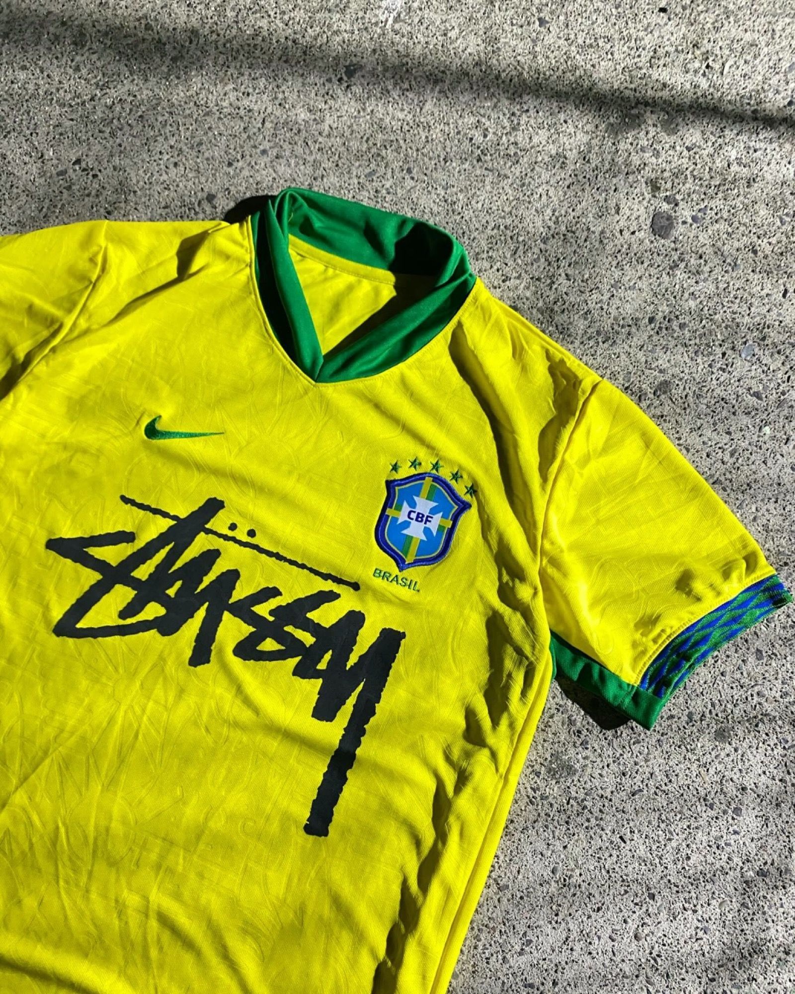 It's time to see Stüssy on the football pitch