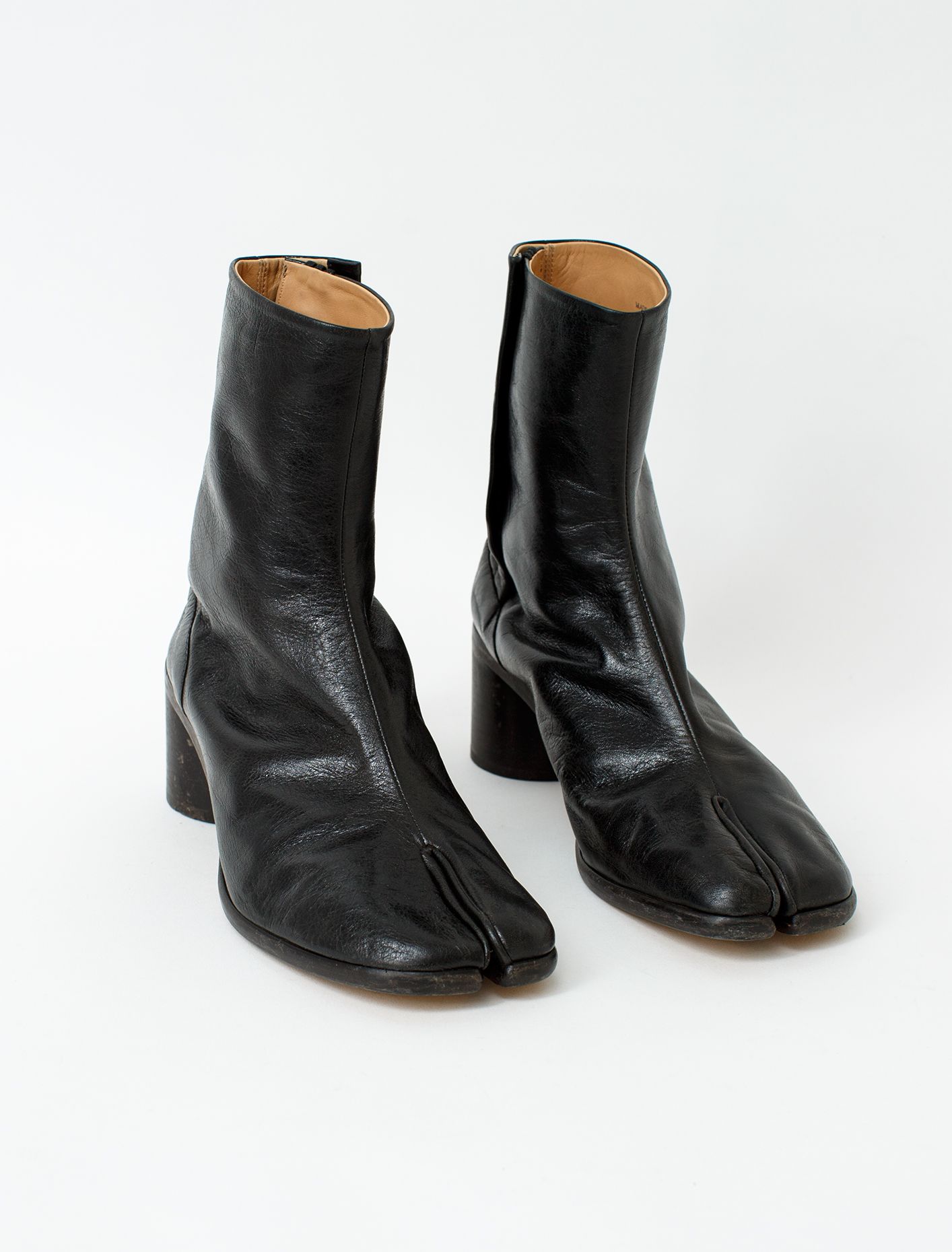 Tabi boots used online