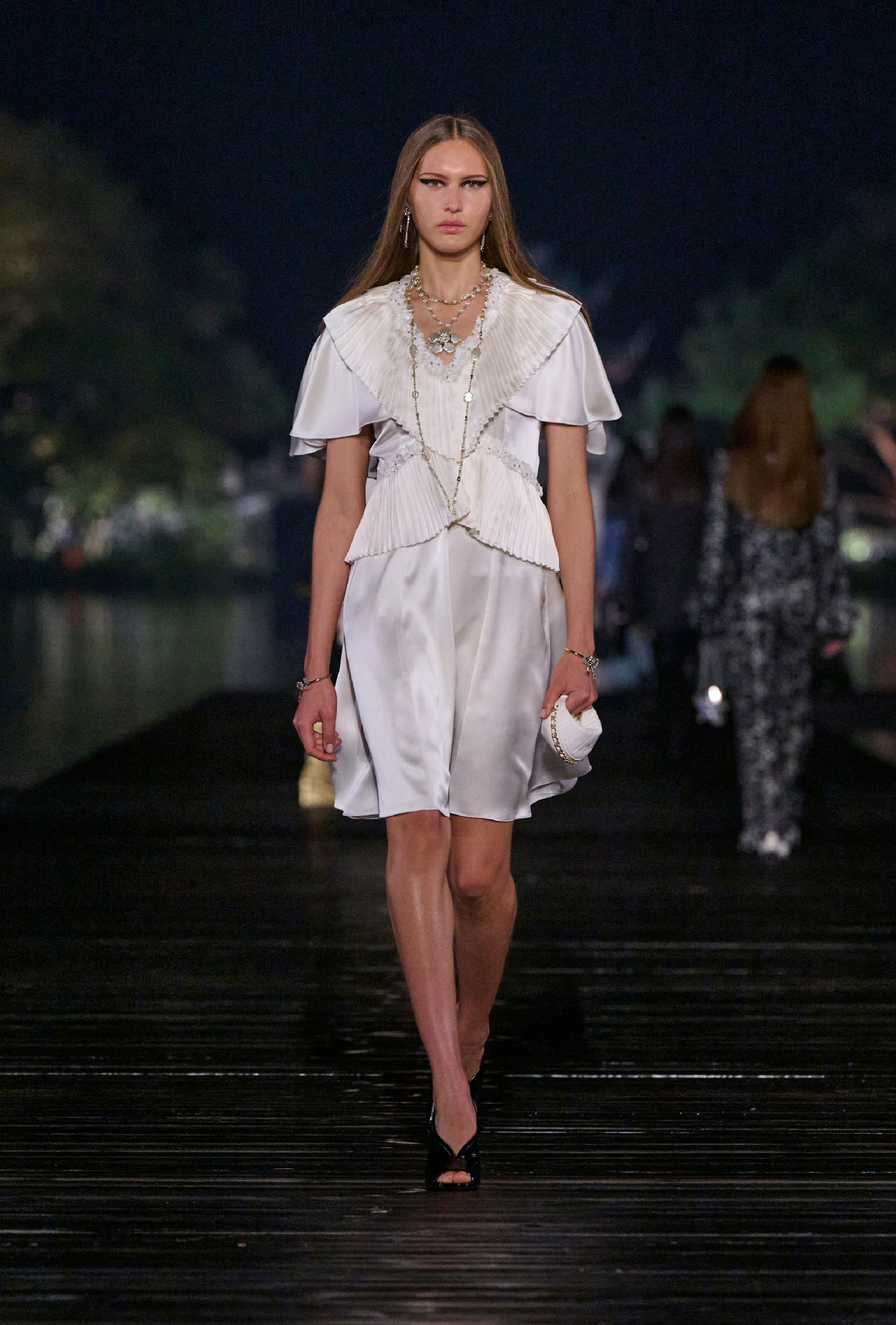 Chanel Unveils Métiers d'Arts 24/25 in Mystical Hangzhou