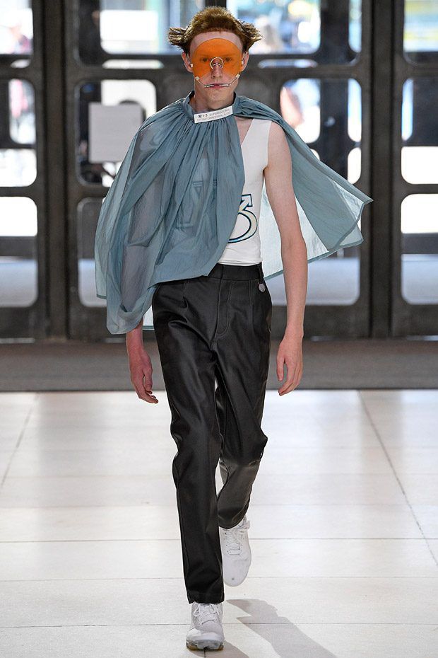 Xander Zhou SS19: Supernatural, Extraterrestrial & Co Xander Zhou SS19: Supernatural, Extraterrestrial & Co
