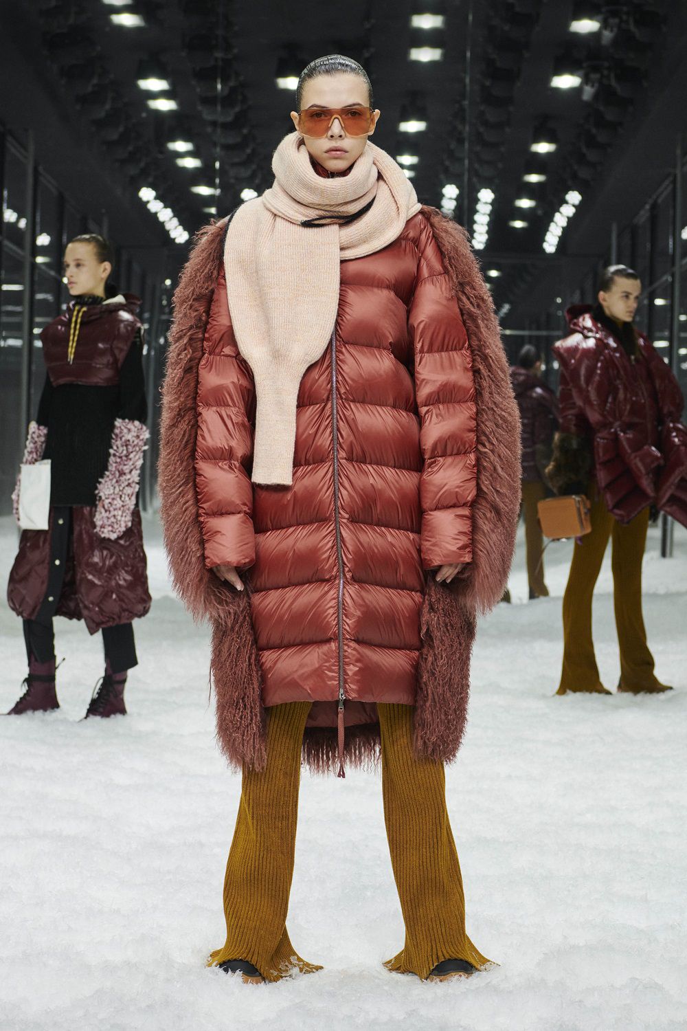 2 MONCLER 1952 unveils its new collection and the