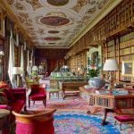 Sunday Escape – Chatsworth House Get lost in the majestic interiors of Gucci Cruise 17's villa