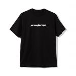 Il merchandising a supporto di Kanye West Felpe e magliette a sostegno del rapper