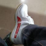 Hiroshi Fujiwara ha divulgato un'altra immagine della collezione Supreme x Louis Vuitton Questa volta si stratta di un paio di scarpe