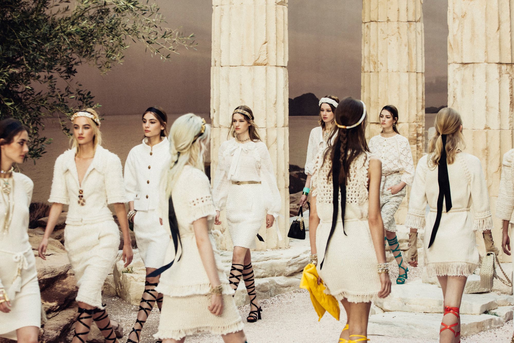The Chanel Cruise18 collection brings us to the Ancient Greece