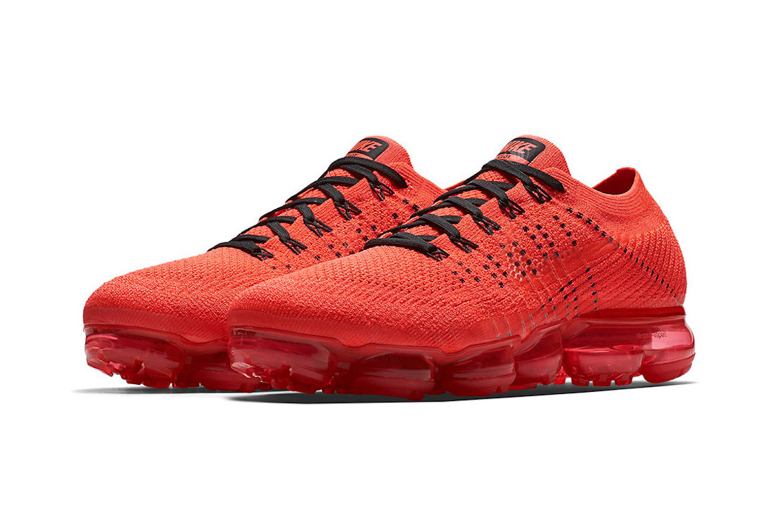 red nike air vapormax