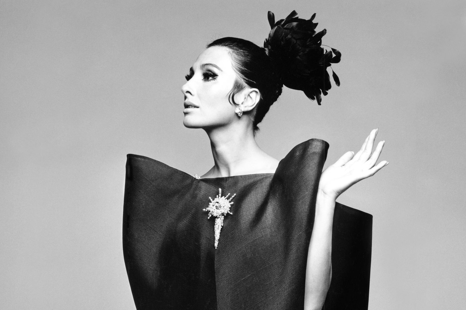 Balenciaga: Shaping Fashion