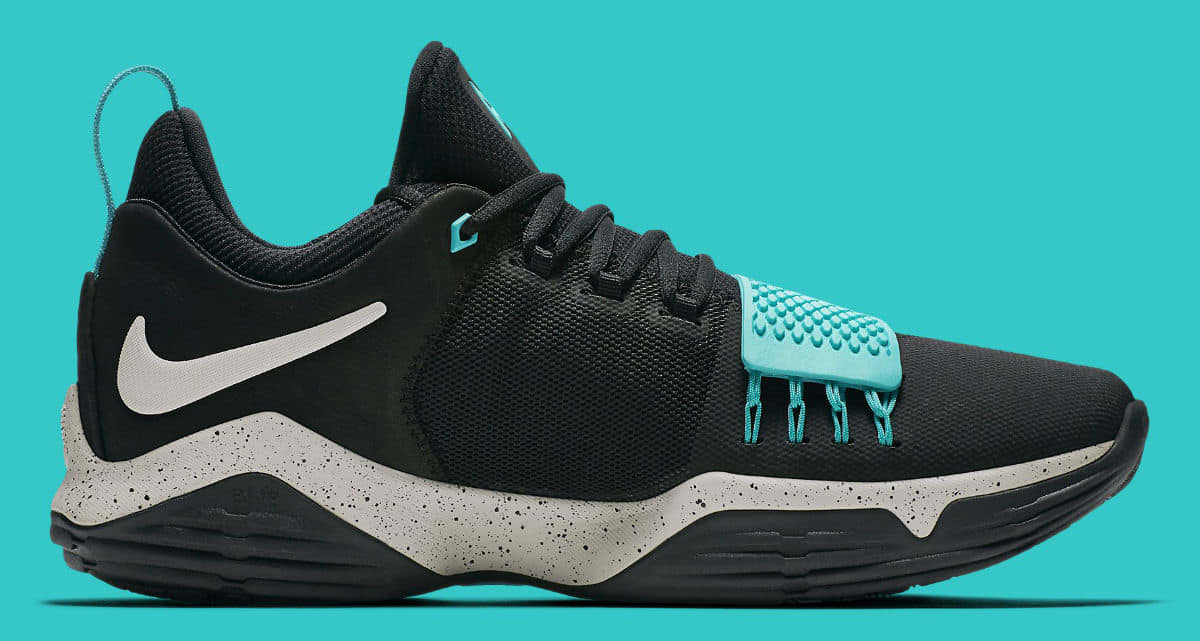 Nike Paul e バスケットシューズ ブラック　pg1 Nike PG1 