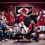 PUMA presenta il nuovo home kit dell'Arsenal per la stagione 17/18 Abbastanza simile a quella dello scorso anno, la nuova maglia dei Gunners ha fatto il suo debutto