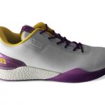 Big Baller Brand lancia le ZO2: SHO'TIME con i colori dei Lakers Dopo la chiamata al Draft, Lonzo Ball è diventato il primo rookie NBA ad avere già una signature shoe