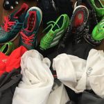 Mats Hummels is giving all his old stuff on social networks Bayern Munich's defender is releasing shoes, shirts, and sweatshirts to his supporters