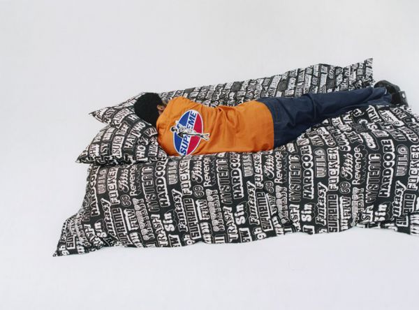 17FW Supreme HYSTERIC GLAMOUR シーツセット　ダブル All the items of Supreme x HYSTERIC GLAMOUR - nss magazine