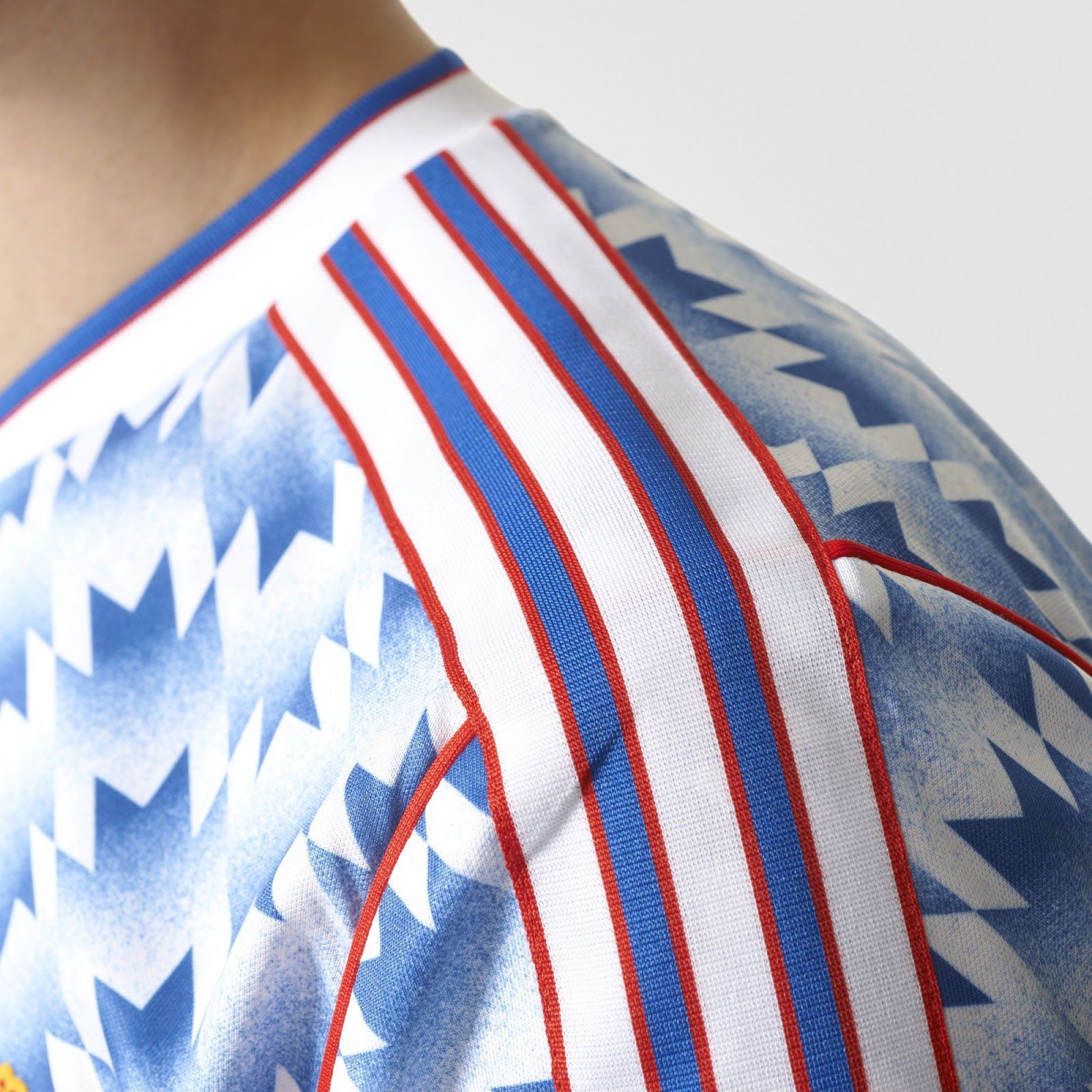 adidas Originals reboot the classic Man United away 90-92