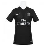 La maglietta da calcio di PSG e colette Il club parigino ha voluto onorare il concept store che chiuderà tra meno di un mese