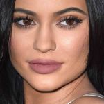 Kylie Jenner is mother: that thin thread between truth and advertising The Kardashian's sister gives birth to baby girl with Travis Scott