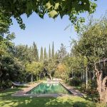 M3 House: the fully glazed walls house that seem to grow from within the garden A project in the district of Savyon, Israel, by Pitsou Kedem Architects