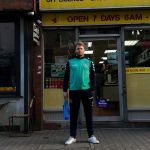 La Weekend Tracksuit di Mundial e Hummel Il magazine britannico e il brand danese hanno collaborato per realizzare l'abbigliamento perfetto per il fine settimana