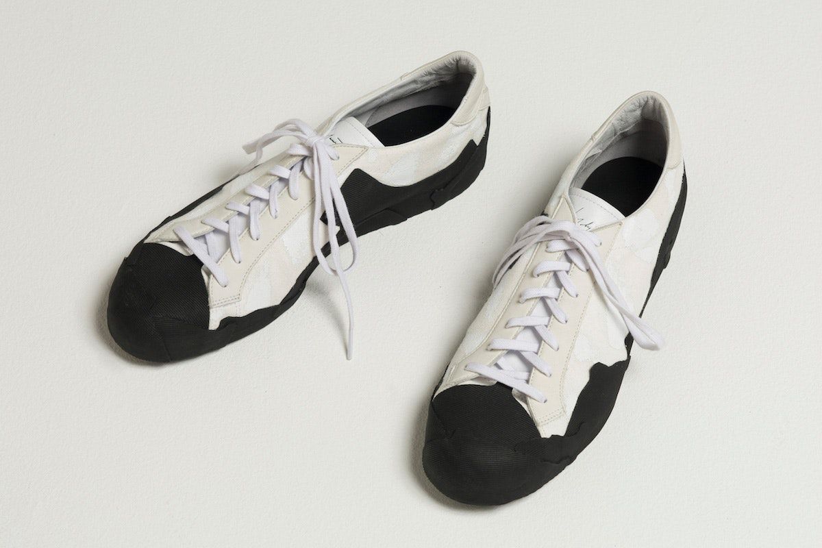 ideología aprender lanzar Yohji Yamamoto and adidas launch the "Takusan" Sneakers