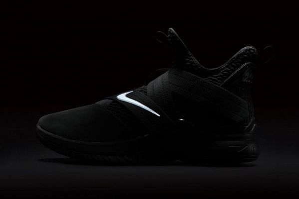 nike lebron soldier 12 black