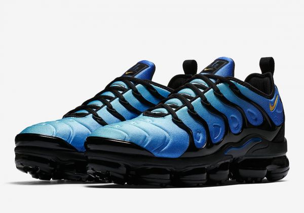 blue vapormax plus