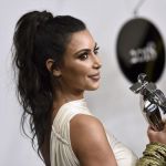 CFDA Awards 2018: ecco tutto quello che dovete sapere La scorsa notte gli Oscar della moda statunitense hanno premiato Donatella Versace, Kim Kardashian, Raf Simons, Supreme e molti altri