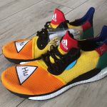 Nuove sneakers Pharrell x adidas in arrivo? L’artista è stato avvistato con ai piedi versioni inediti della collaborazione