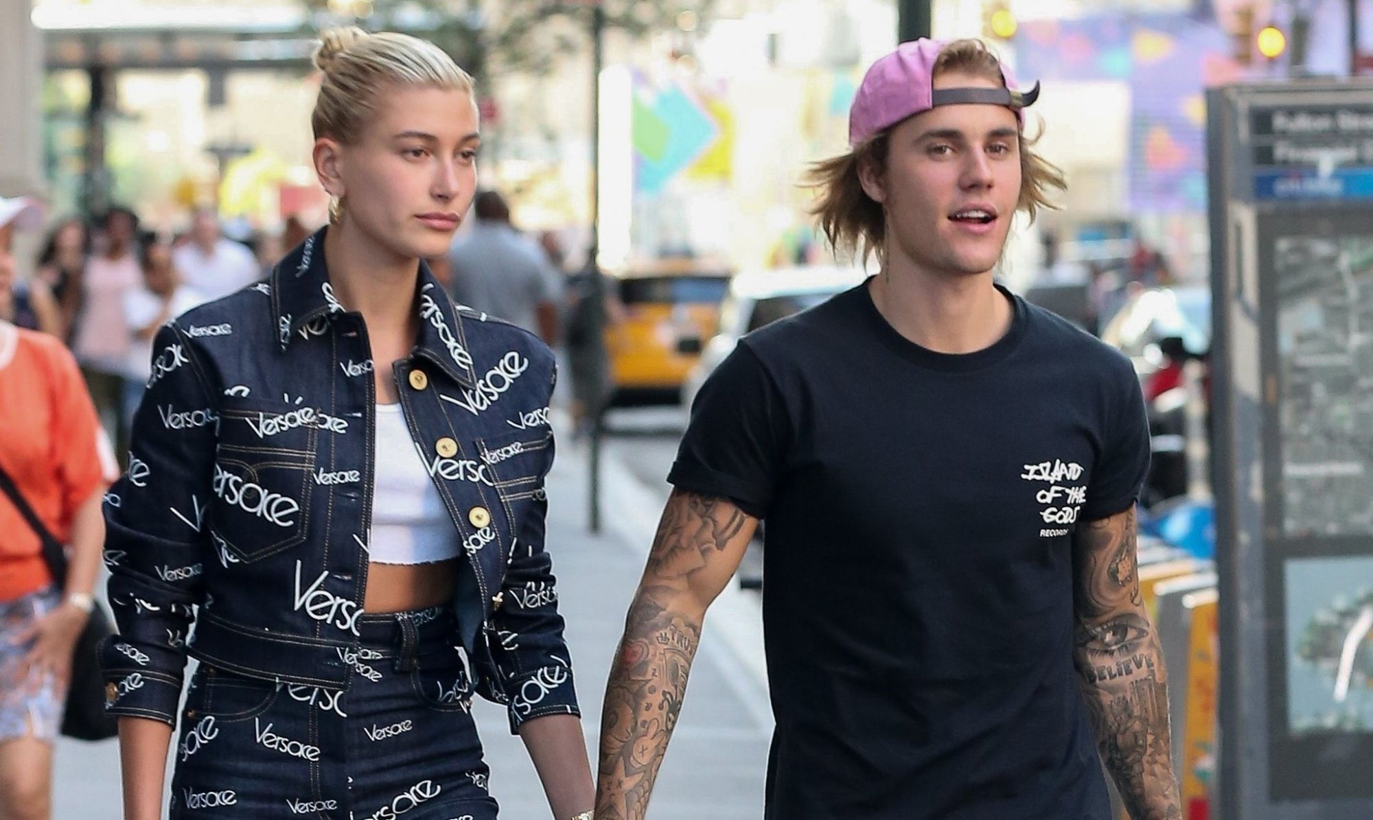 Hailey Bieber Knows the Power of This Simple Street Style Trick