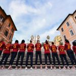 Lupe Giallorosse La Roma ha presentato la sua squadra femminile nella suggestiva cornice di Piazza di Spagna