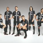 Tutta la collezione Jordan x Paris Saint-Germain Dopo mesi di attesa, possiamo finalmente vedere gli item della release più hype dell'anno