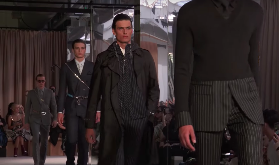 Riccardo Tisci debuts for Burberry - nss magazine