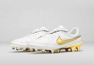Nike-Tiempo-di-Ronaldinho_v1.jpg