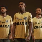 La nuova maglia dorata del Santos è super L'ennesima spettacolare casacca realizzata da Umbro quest'anno