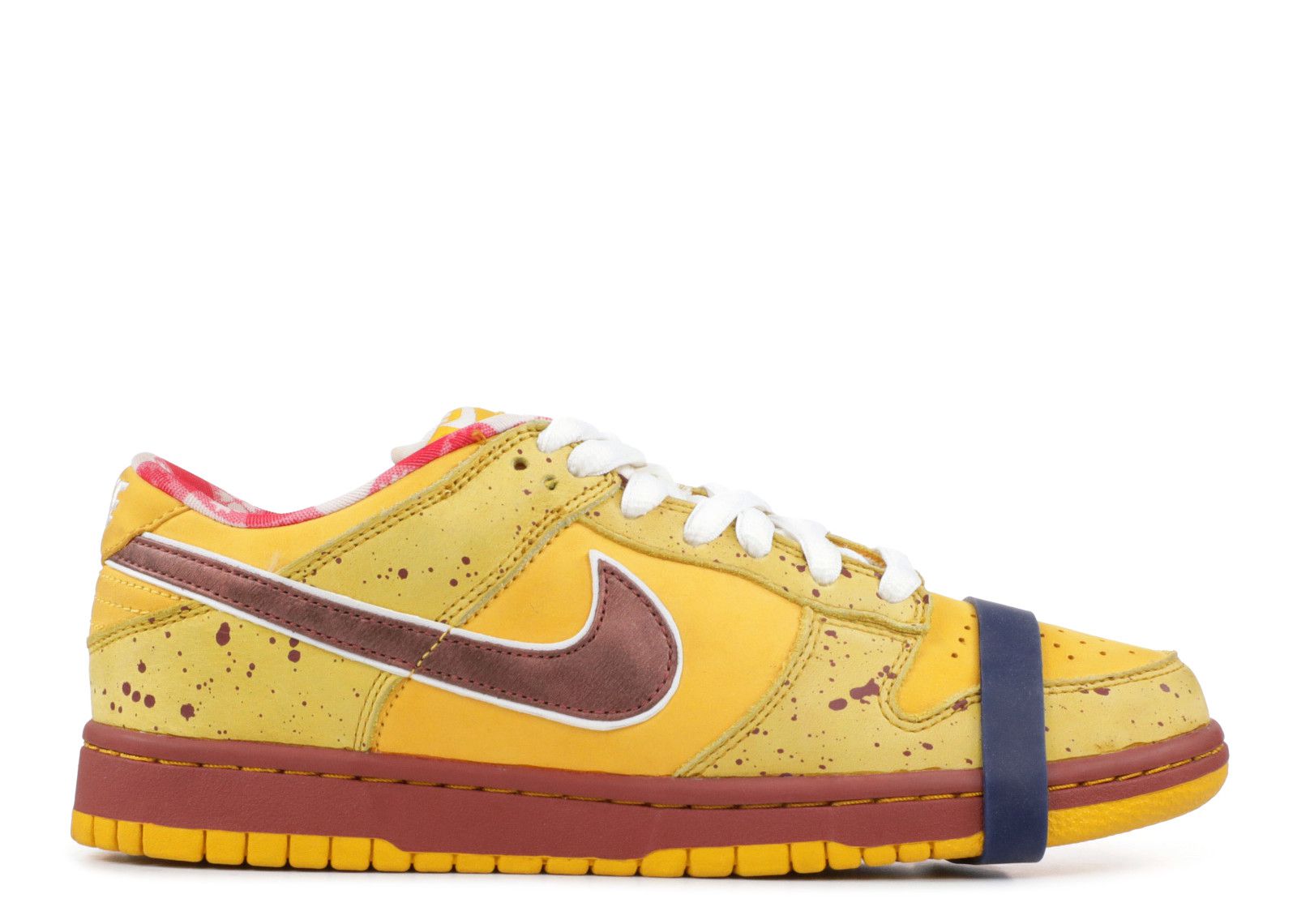 Nike dunk sb lobster. Nike SB Dunk Low Yellow. Nike SB Dunk Low. Nike Dunk Yellow Lobster. Nike SB Dunk Low Pro желтые.