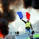 The popular riot that brought France into chaos High tension because of the 'gilet jaunes' deployed against Macron: protests, violence and Ligue 1 delay