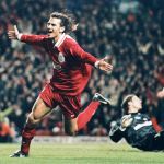 La collezione nostalgica del Liverpool Una nuova linea retrò che ripercorre cinque momenti storici dei Reds