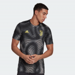 The new Juventus FC pre-match jersey adidas unveiled the new Juventus, Bayern Munich and Man. Utd. training shirts, collaborating with Parley