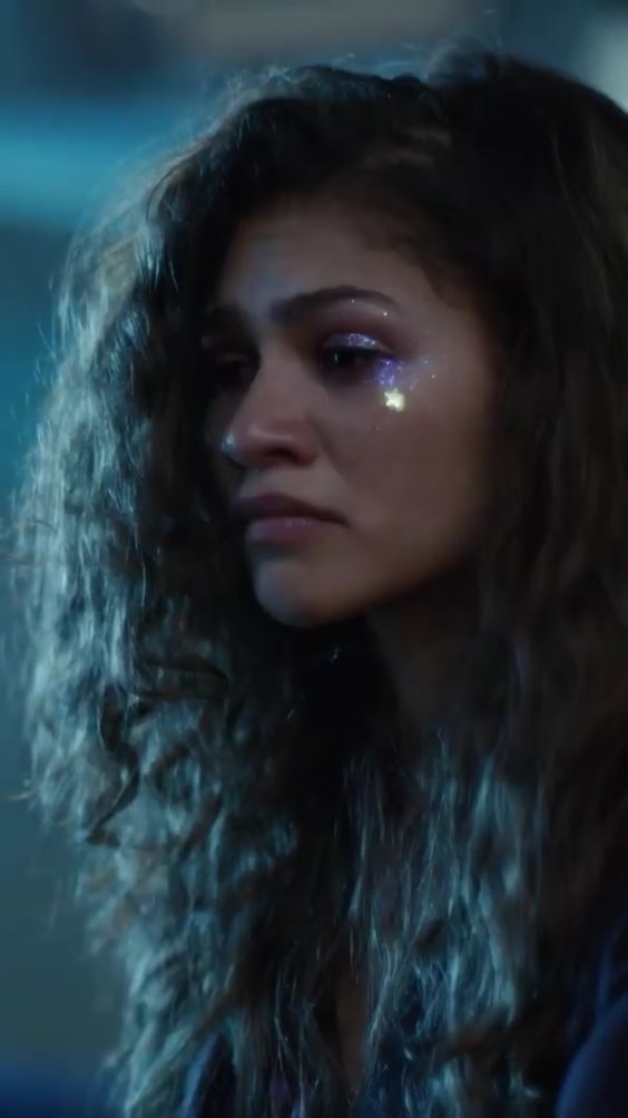 The meaning of make-up in the TV series 'Euphoria'