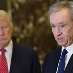 Donald Trump reçoit le patron français de LVMH, Bernard Arnault