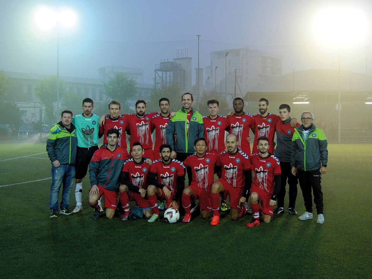 Looking for the third team of Milan - nss sports, image size:1280x960