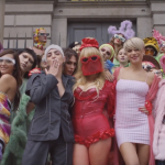 La Ragazze di Porta Venezia - The Manifesto Nel suo nuovo video M¥SS KETA riunisce un esercito di donne