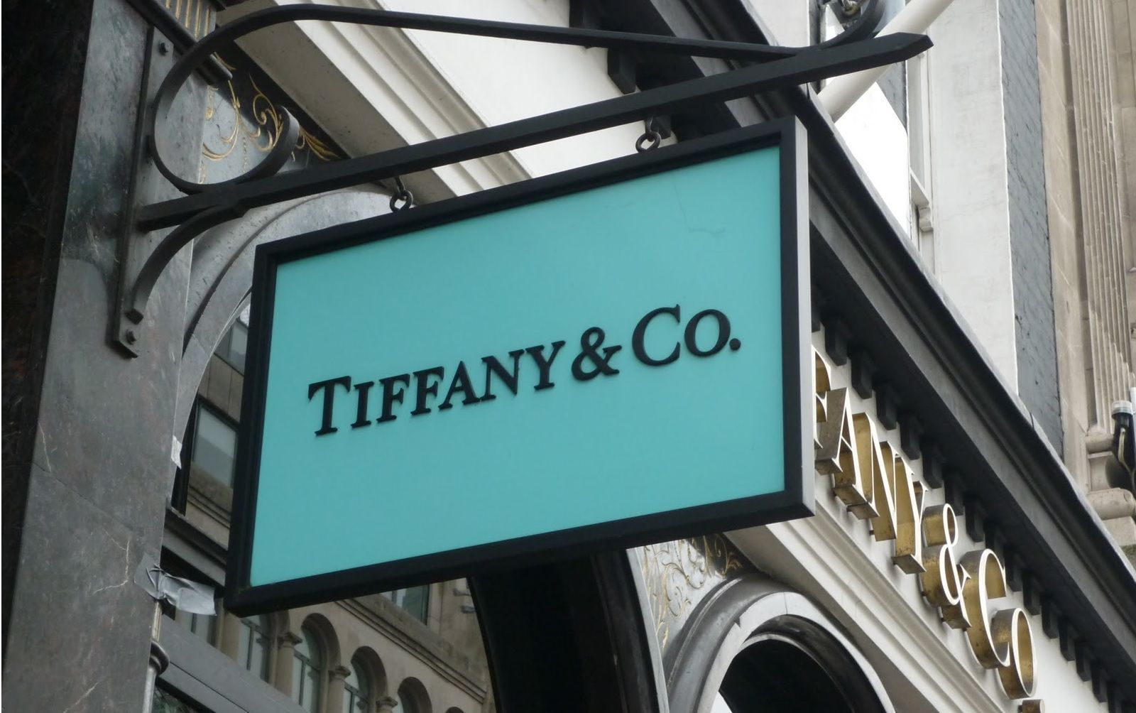 LVMH Calls Off Bid To Buy Tiffany & Co., Jeweler Sues Luxury Conglomerate