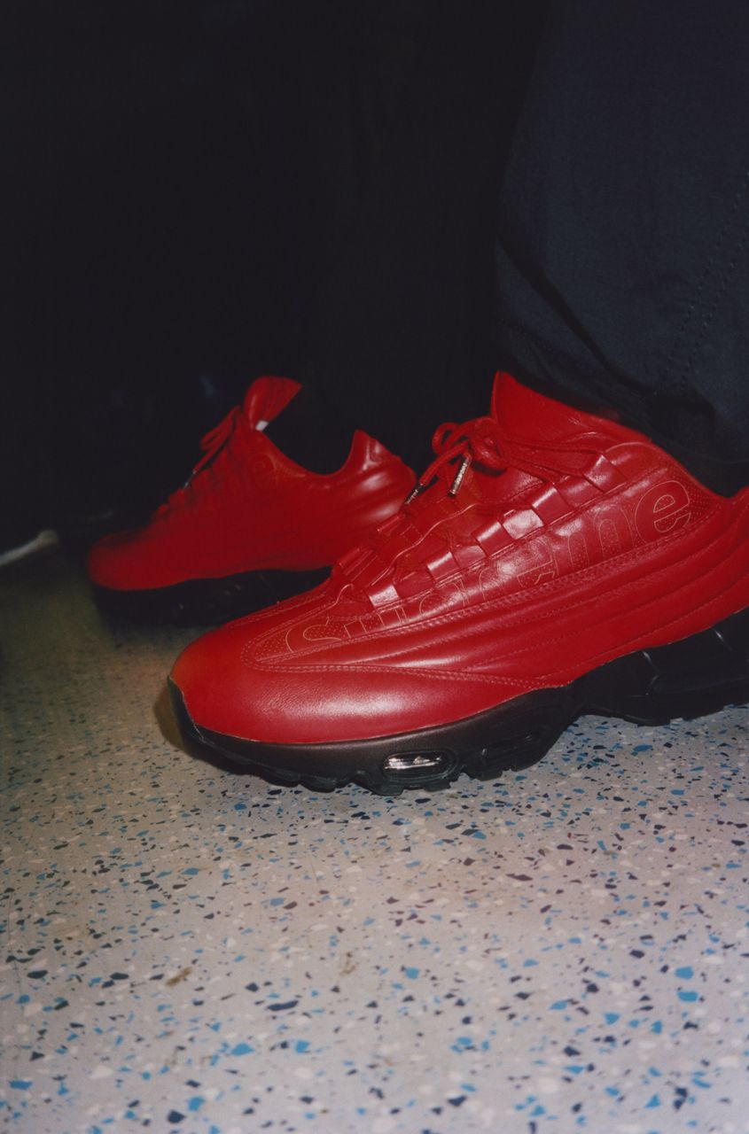 シューズ supreme nike air max 95 lux red 27.5 Supreme × Nike Air Max 95 Lux Pack Red CI0999-600 Men's Size