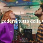 'Single per vivere la vita al massimo' Una breve analisi della campagna pubblicitaria di Tinder #singlenotsorry