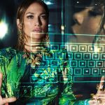 Jennifer Lopez è la protagonista della campagna SS20 di Versace JLo, Versace e il Jungle Dress tornano nelle immagini di Mert & Marcus
