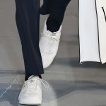 Valentino rivisita l’iconica Mexico 66 SD di Onitsuka Tiger La collaborazione tra i due brand è stata svelata in passerella durante la Paris Fashion Week