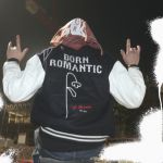 Born Romantic presenta il Varsity del Romantico Insieme a un film e una mostra, è stata presentata una nuova varsity jacket