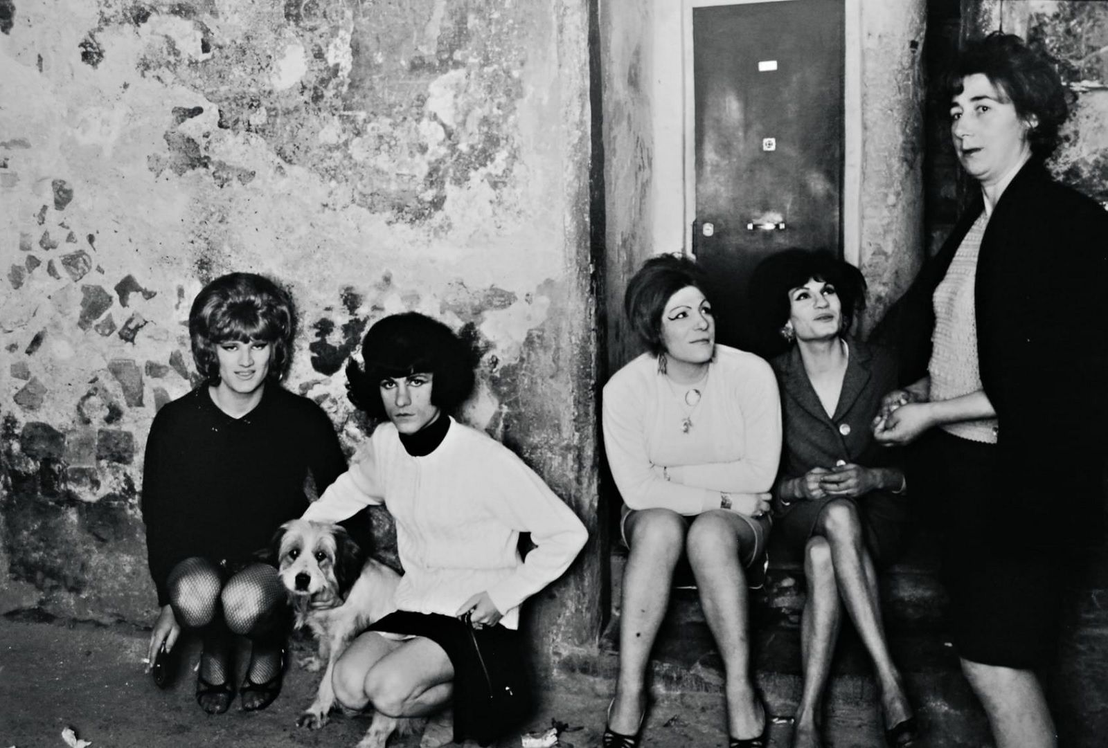 Porno tomosha qiling: Hamshira bemorni sikadi